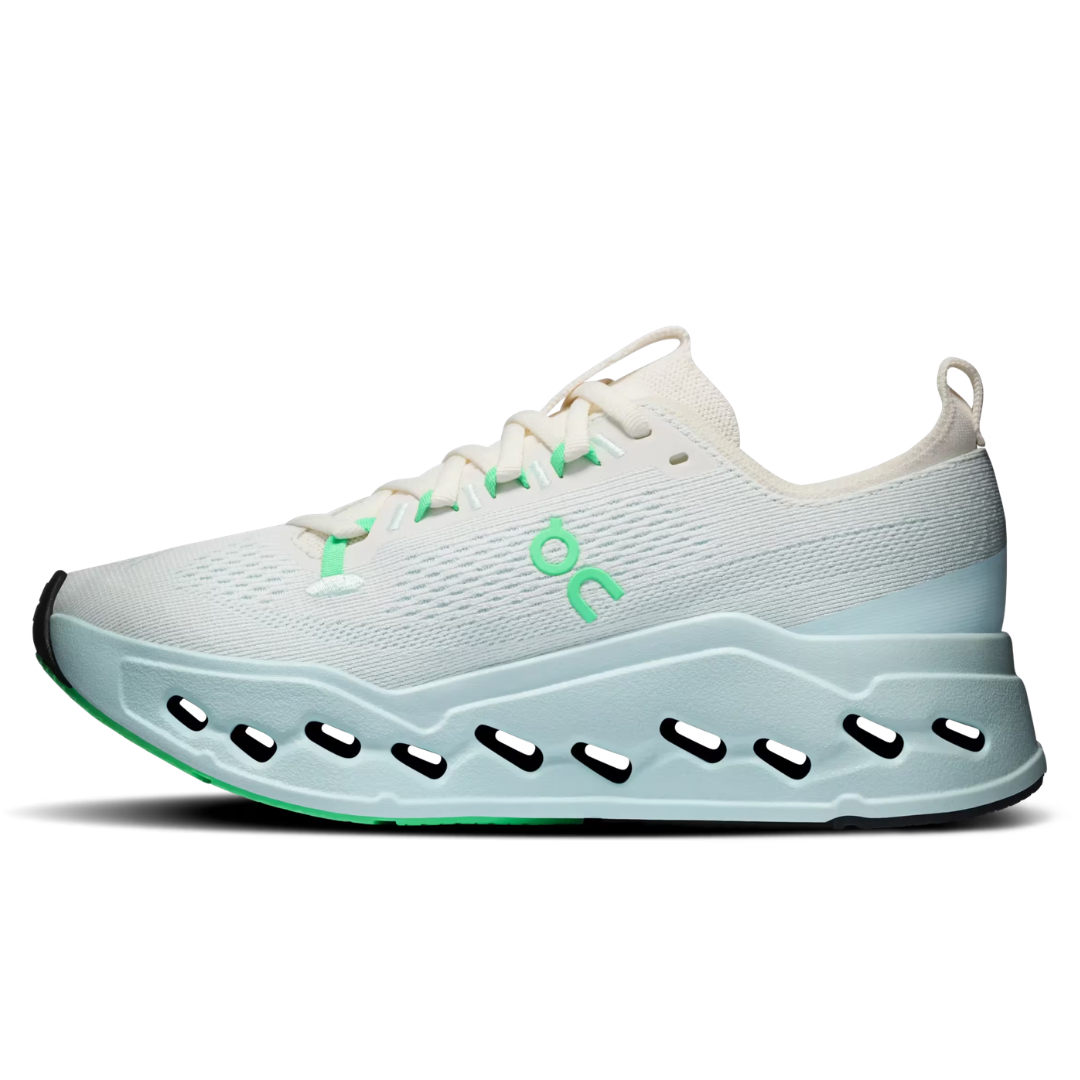 ON Womens Cloudsurfer Max - Neutral