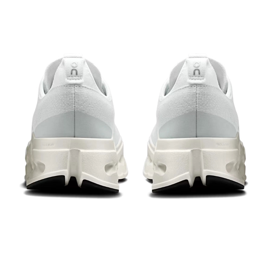 ON Womens Cloudsurfer Max - Neutral