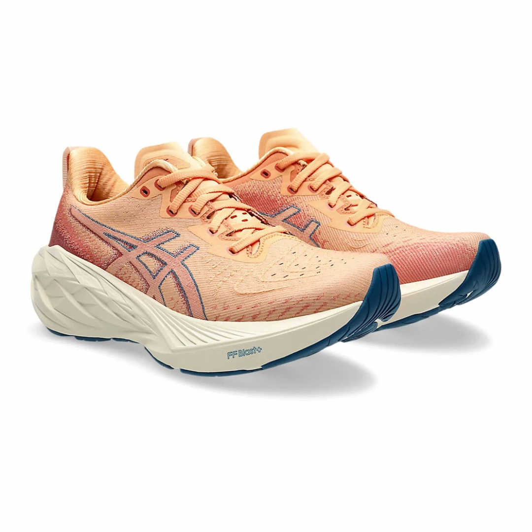 ASICS Womens Novablast 4