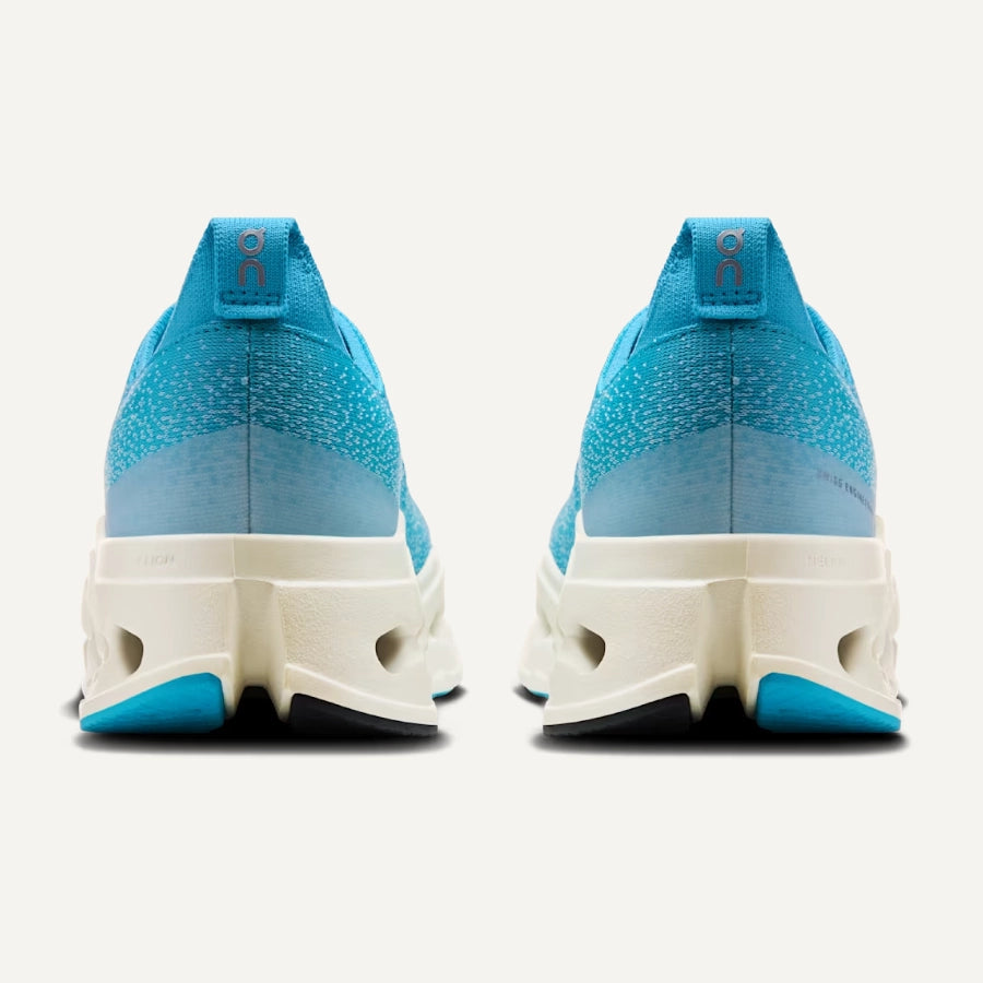 ON Womens Cloudsurfer Max - Neutral
