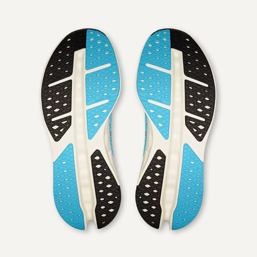 ON Womens Cloudsurfer Max - Neutral
