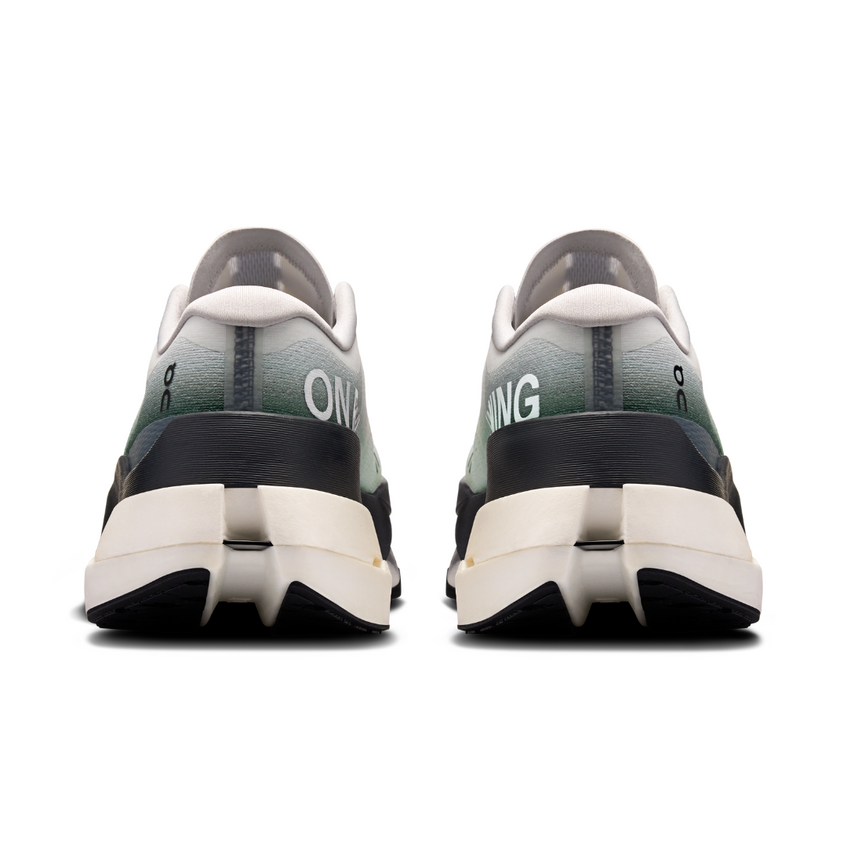 ON Womens Cloudboom Max - Race Day